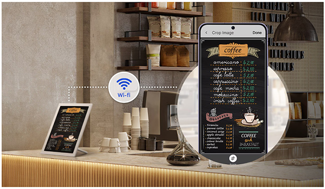 Mainbanner Samsung E-Paper EMDX-serie in Coffee Shop